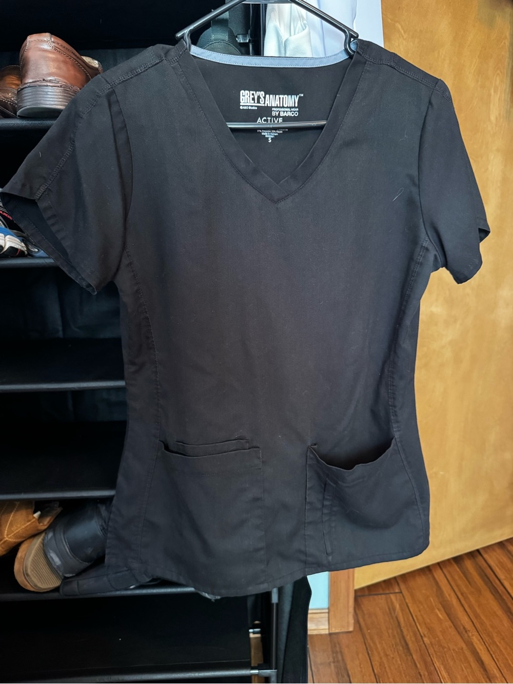 Grey's Anatomy Black V-Neck Short Sleeve Scrub Top